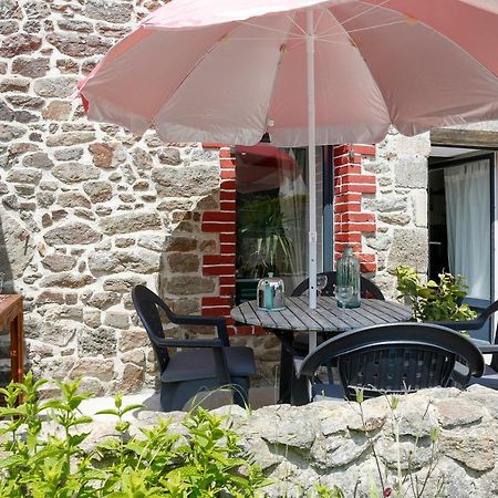 La Quinardais - Charmante Maison Avec Terrasse Saint-Samson-sur-Rance Buitenkant foto
